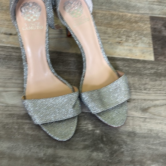 Vince Camuto silver heels - Picture 2 of 4